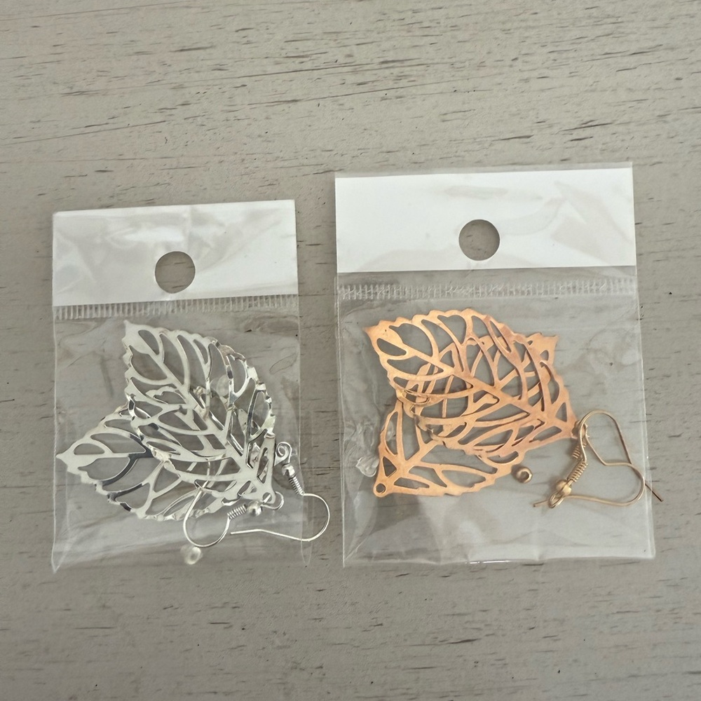 Fall Leaf Design Earrings Set